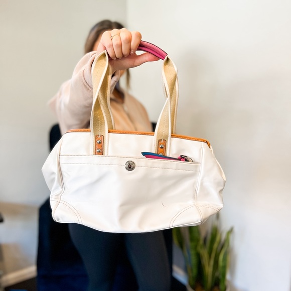 Coach | White Nylon Handbag - Picture 3 of 11